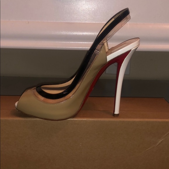 Christen Louboutin Heels Size 35.5, Authentic - Picture 4 of 4